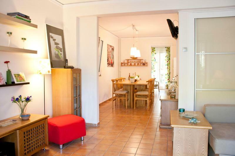 Comfortable garden Apt near Vouliagmeni beach Atena Exterior foto